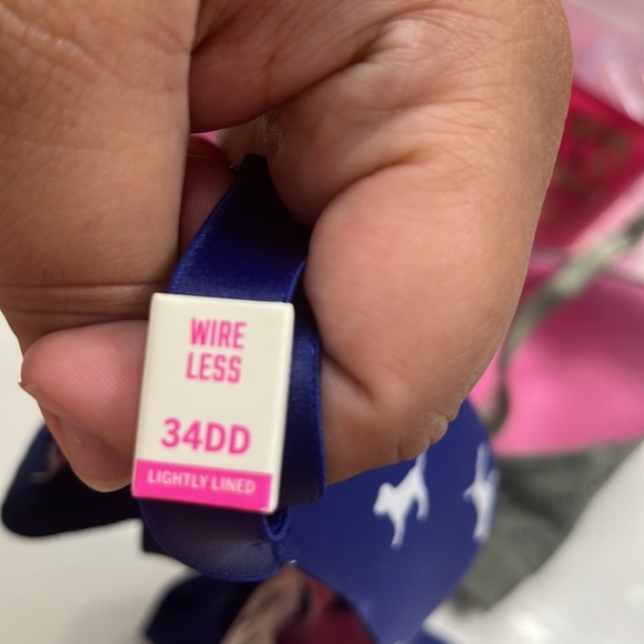 Pink Victoria Secret Wireless Bra - Picture 4 of 6